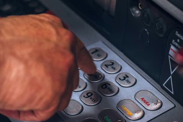 cash machine entering pin